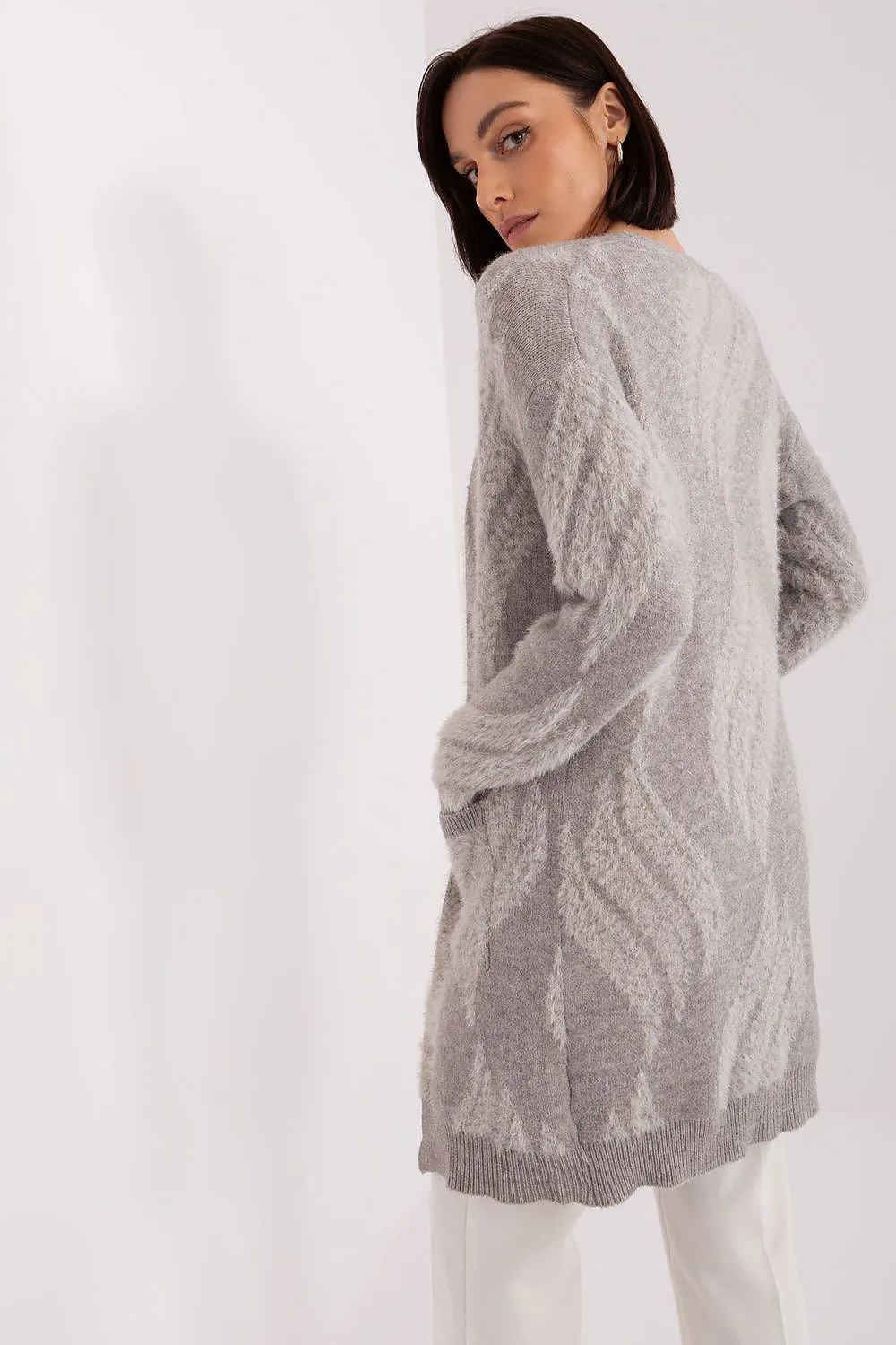 Cardigan model 188278 AT