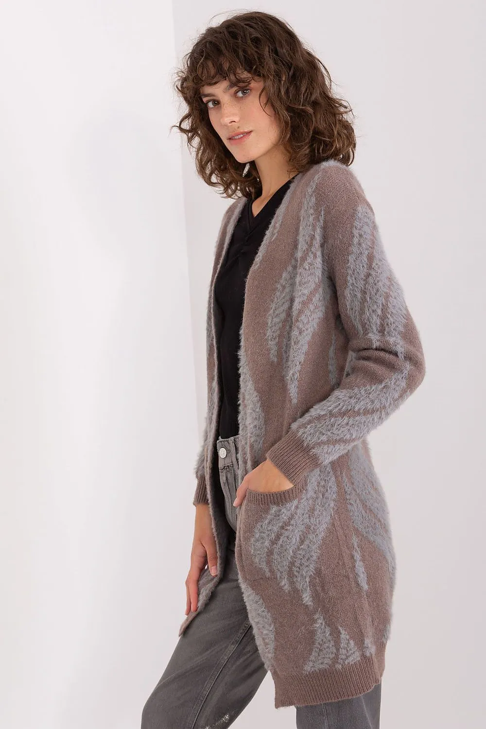 Cardigan model 188283 AT