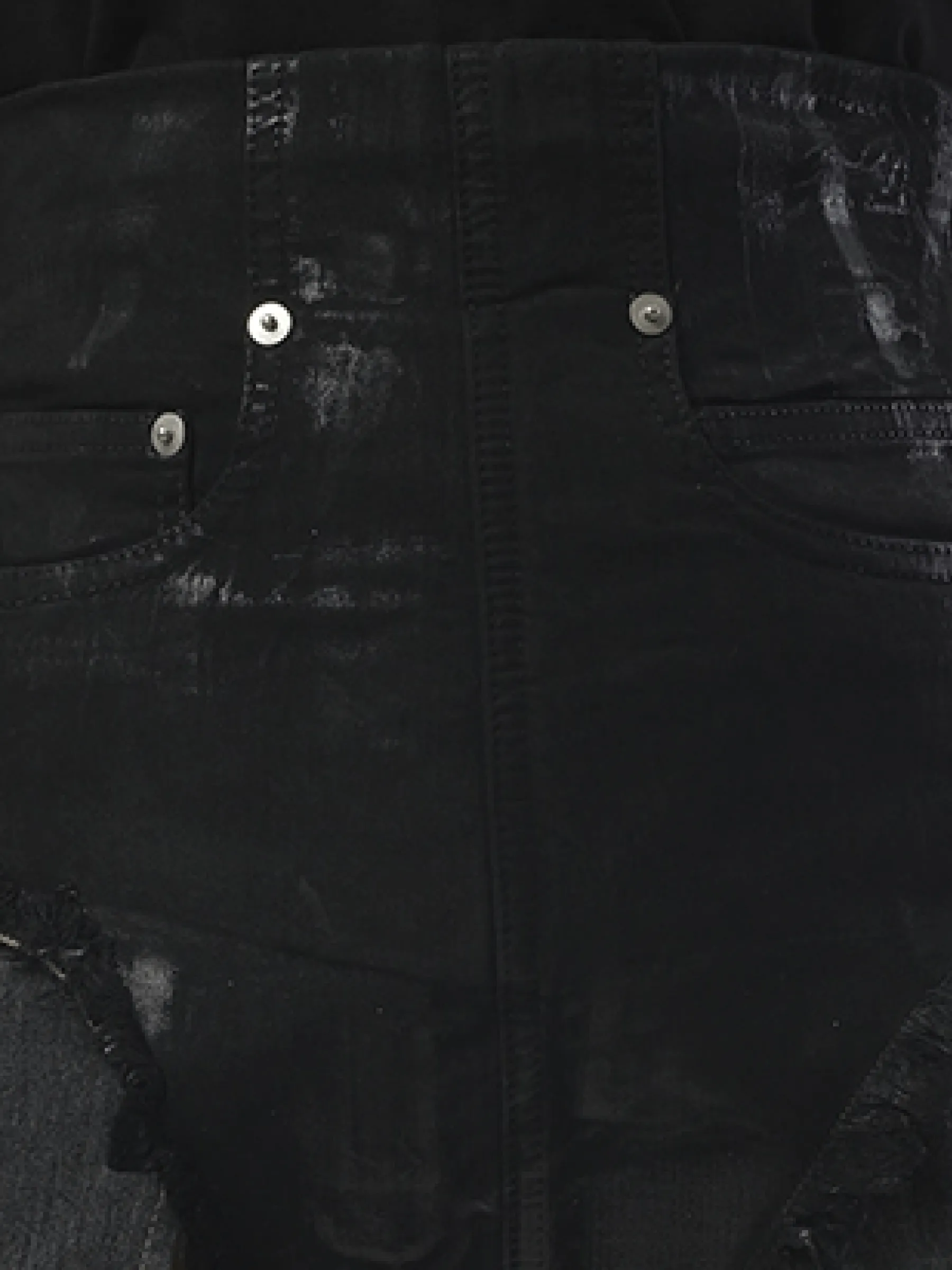 Dirt Cutoffs Shorts in Black