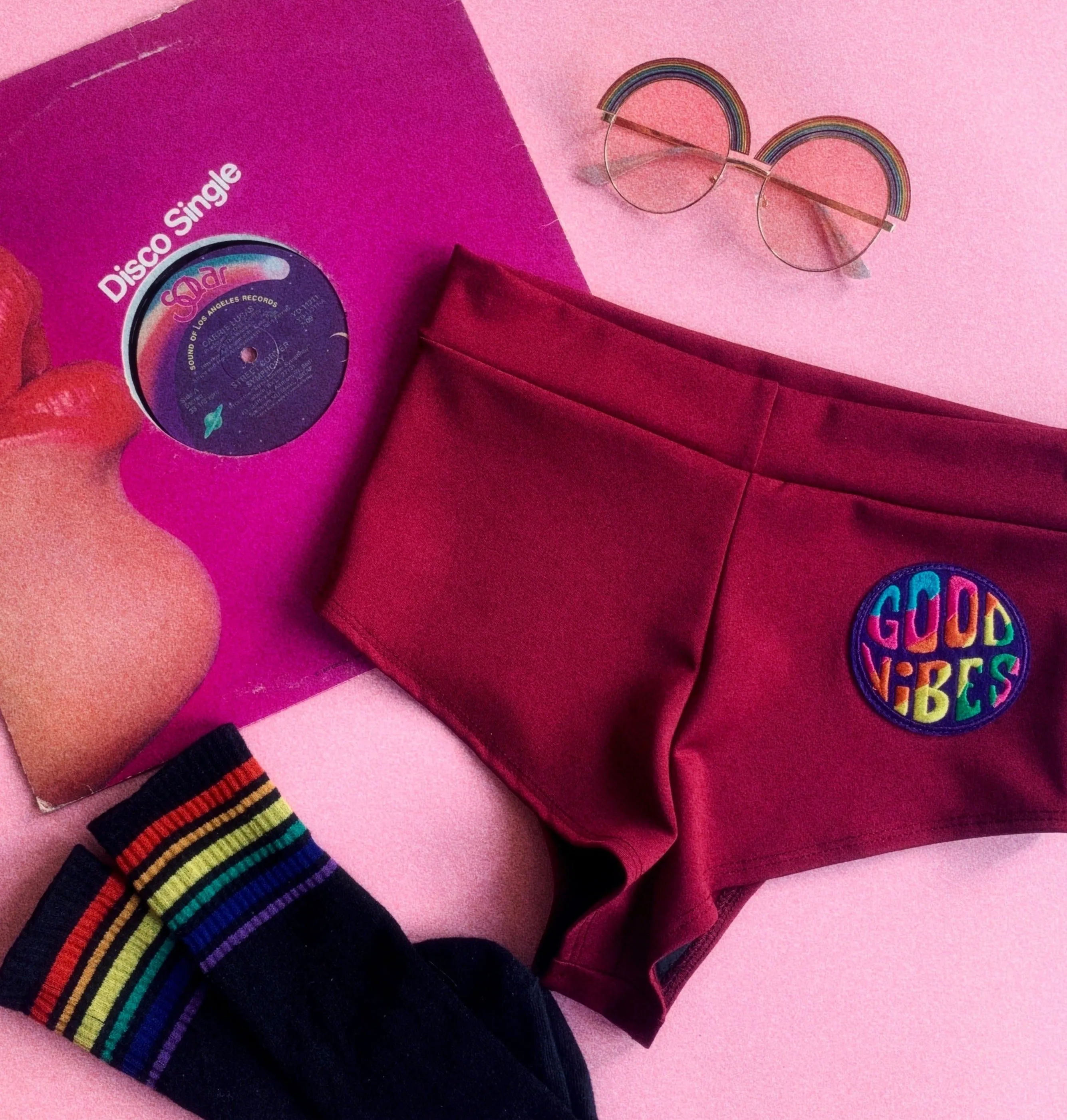 Highwaist Cheeky Shorts in Stretch Lycra with "Good Vibes" Patch