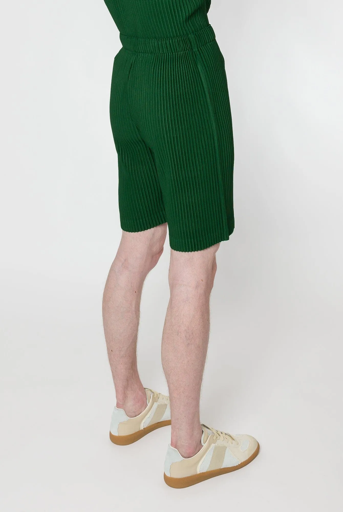 Homme Plissé Issey Miyake MC August 2024 Shorts in Seaweed