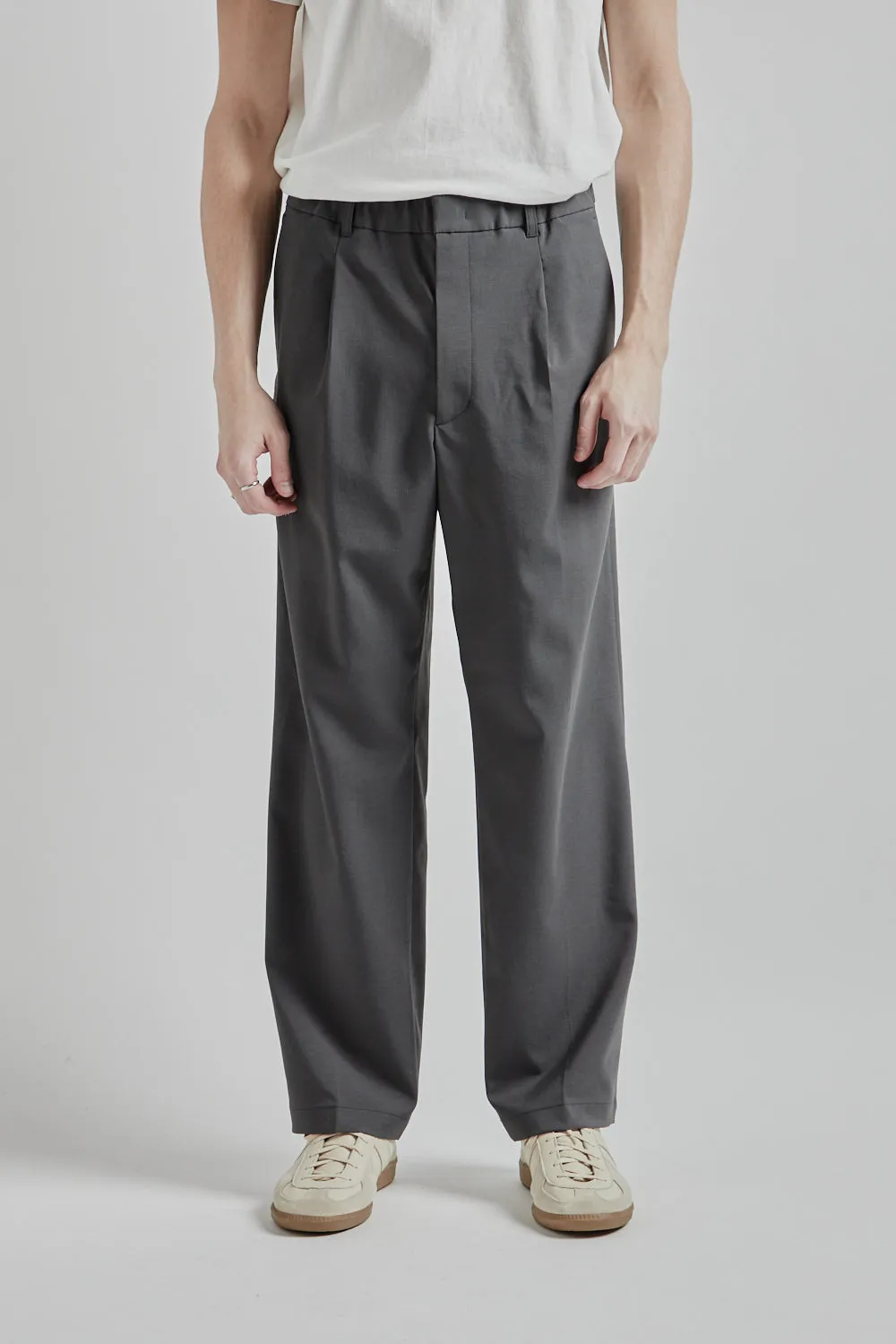 One Tuck Straight Pants - Asphalt