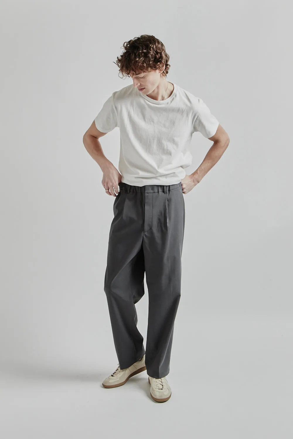 One Tuck Straight Pants - Asphalt