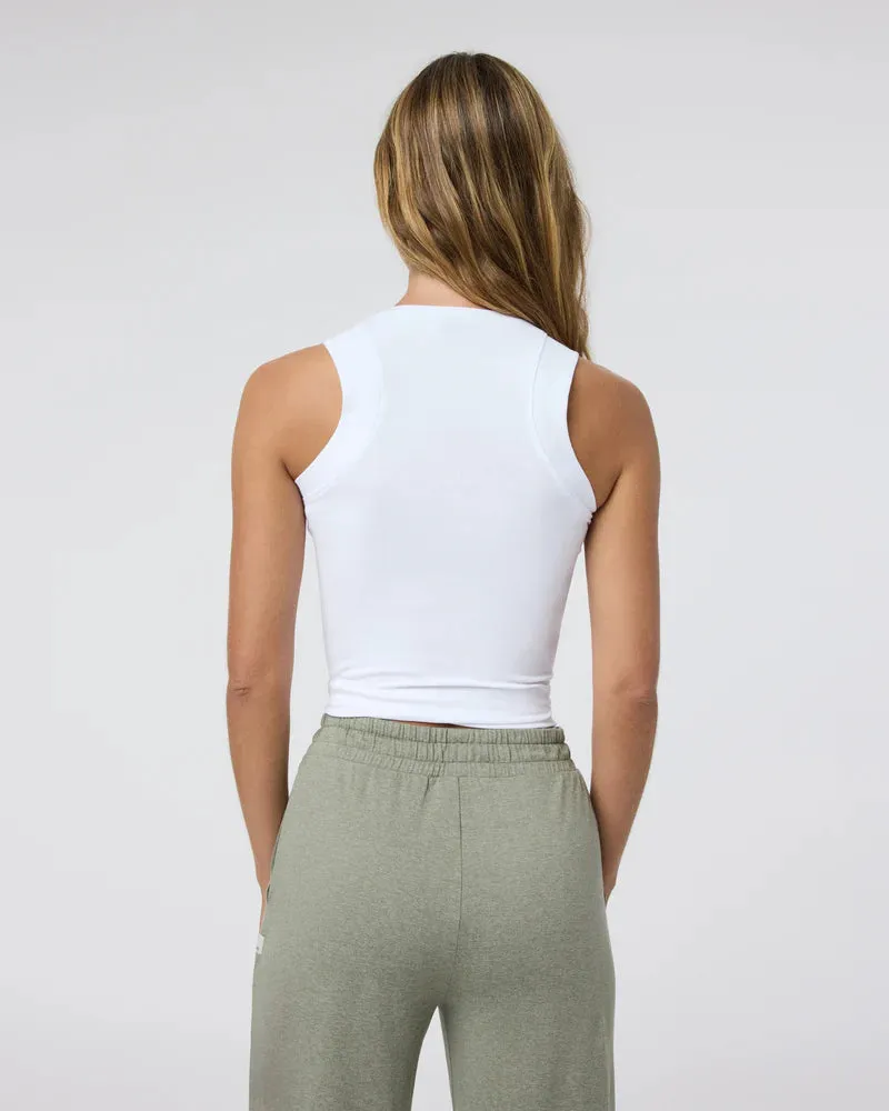 Vuori Pose Modern Tank